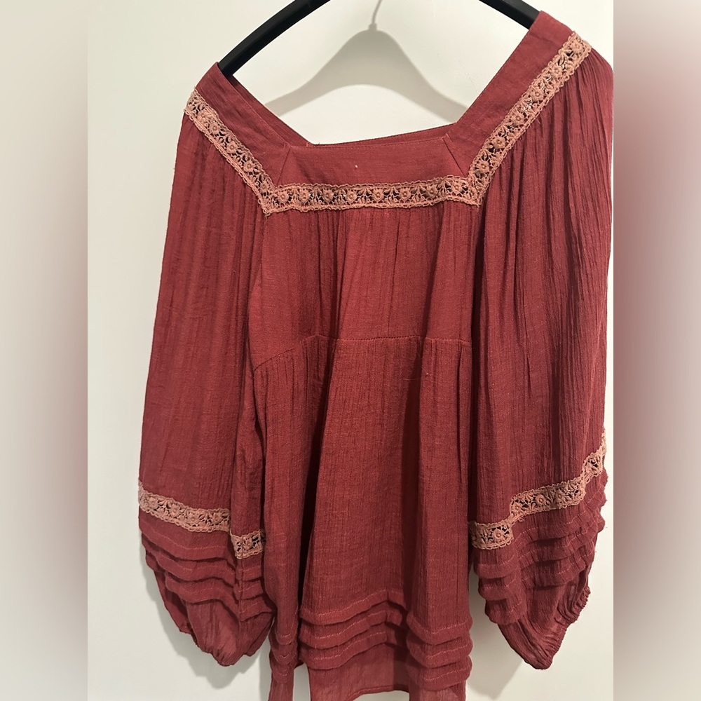 Women’s Medium Boho Flowy Long Top, “Entro”